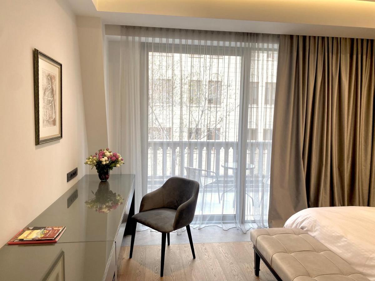 Heart Of Yerevan - City Center Luxury Apartments Екстериор снимка
