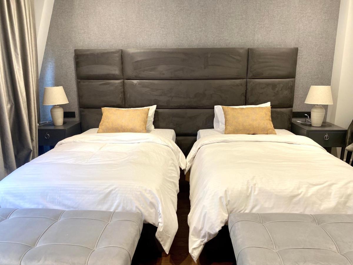 Heart Of Yerevan - City Center Luxury Apartments Екстериор снимка
