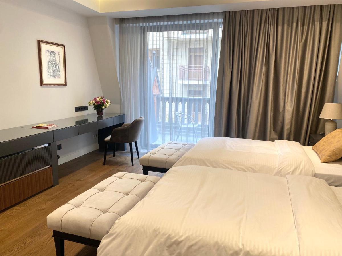 Heart Of Yerevan - City Center Luxury Apartments Екстериор снимка