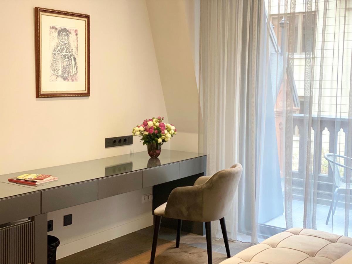 Heart Of Yerevan - City Center Luxury Apartments Екстериор снимка